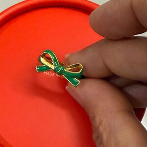 Kate Spade Enamel Bow Ring - size 8